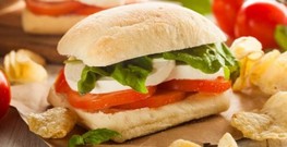 031S-Panino Mozzarella e pomodoro